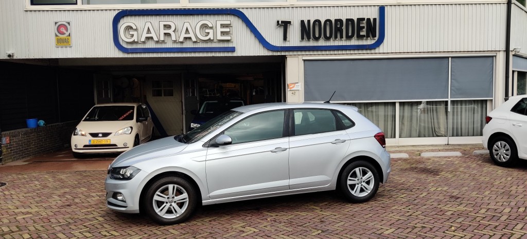 VOLKSWAGEN POLO 1.0 TSI Comfortline 5 Deurs, Navi, PDC, 